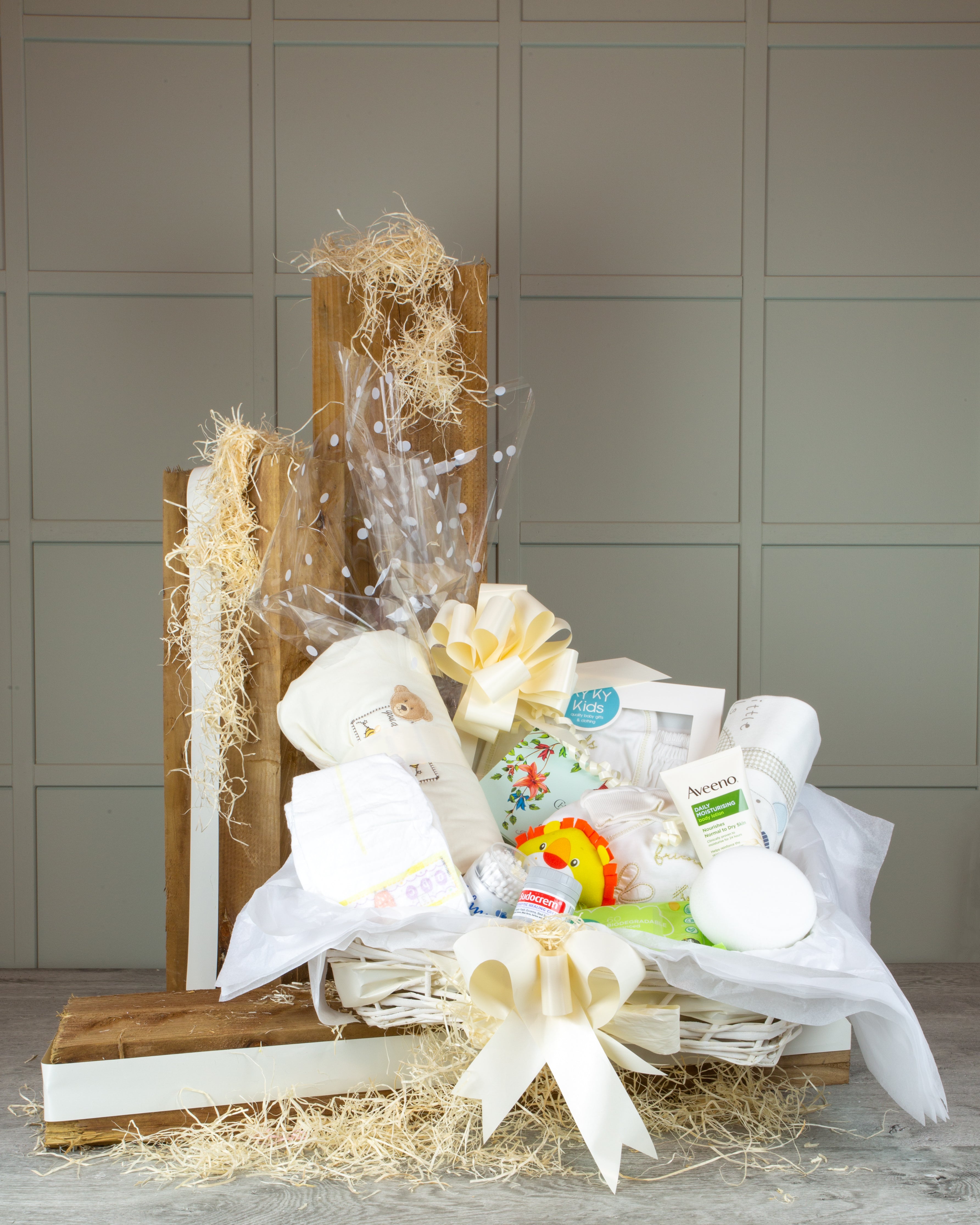 Mother Baby Neutral Gift Hamper Baby Baskets Erin Hampers